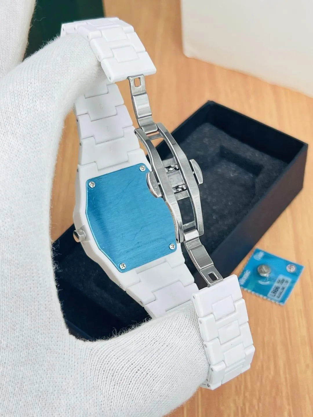 Arabic Aura Watch White